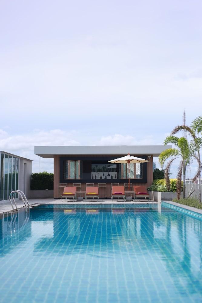 The Whisper Hotel Pattaya Exterior foto