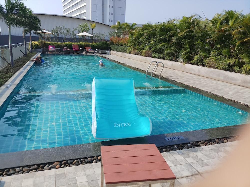 The Whisper Hotel Pattaya Exterior foto