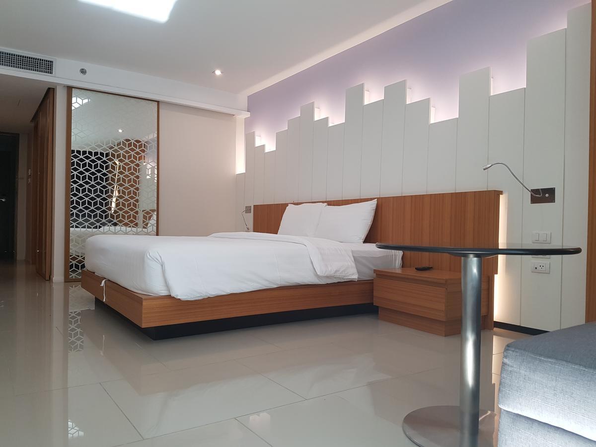 The Whisper Hotel Pattaya Exterior foto